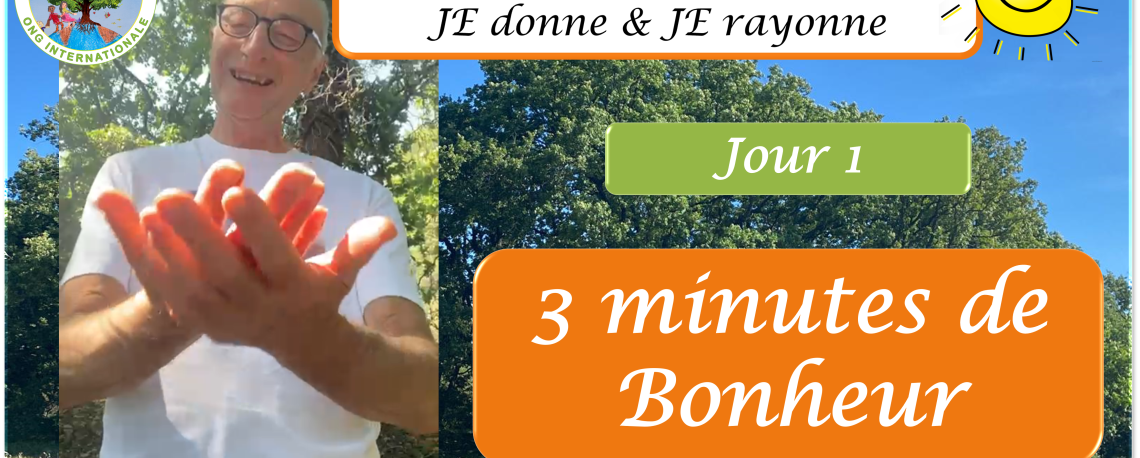 Homme souriant qui offre 3 minutes de bonheur - Jour 1 Programme International JE donne et JE rayonne - Les Arbres du Bonheur ONG